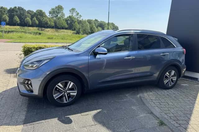 Kia Niro (2022) thumbnail 4
