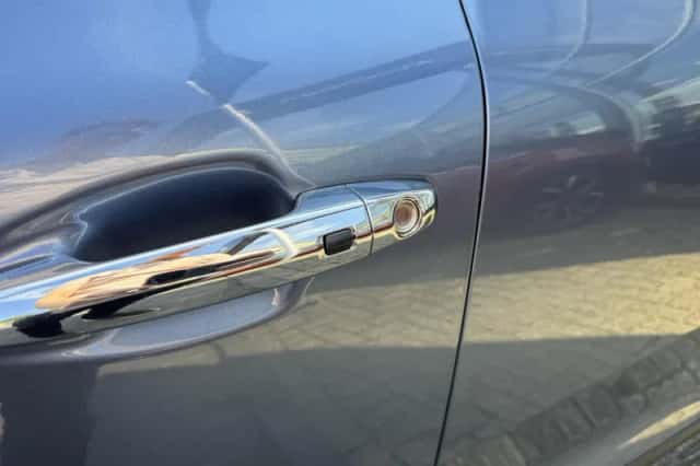Kia Niro (2022) thumbnail 6