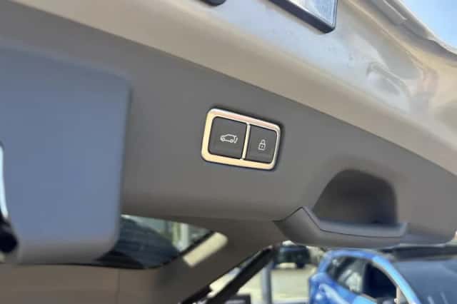 Kia EV9 (2026) thumbnail 5