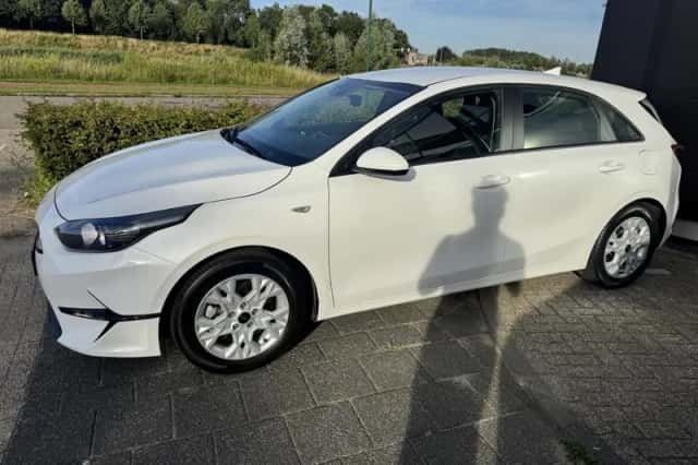 Kia Ceed (2025) thumbnail 5