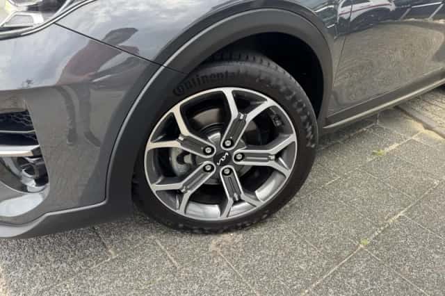 Kia XCeed (2022) thumbnail 2