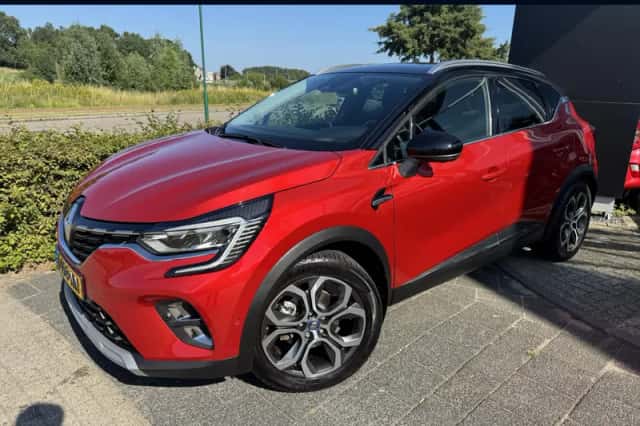 Renault Captur (2021) thumbnail 1