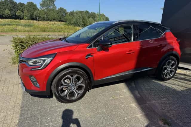 Renault Captur (2021) thumbnail 4