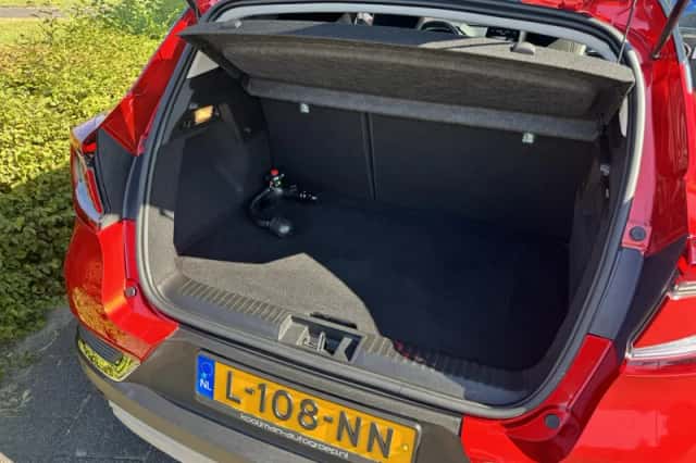 Renault Captur (2021) thumbnail 6