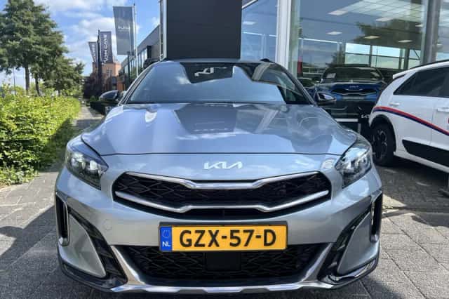 Kia XCeed (2025) thumbnail 2