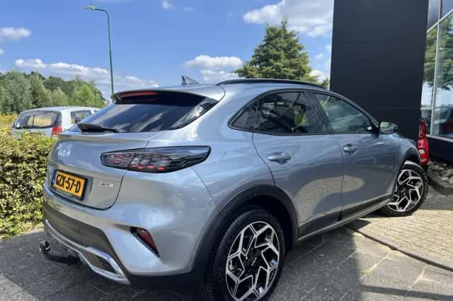 Kia XCeed (2025) thumbnail 4