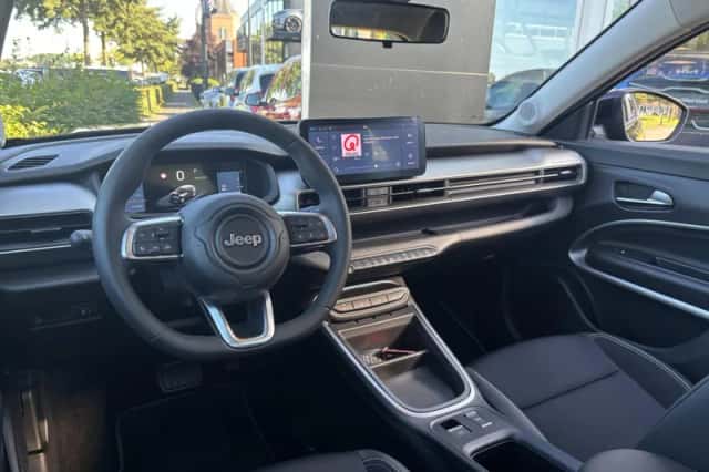 Jeep Avenger (2024) thumbnail 6