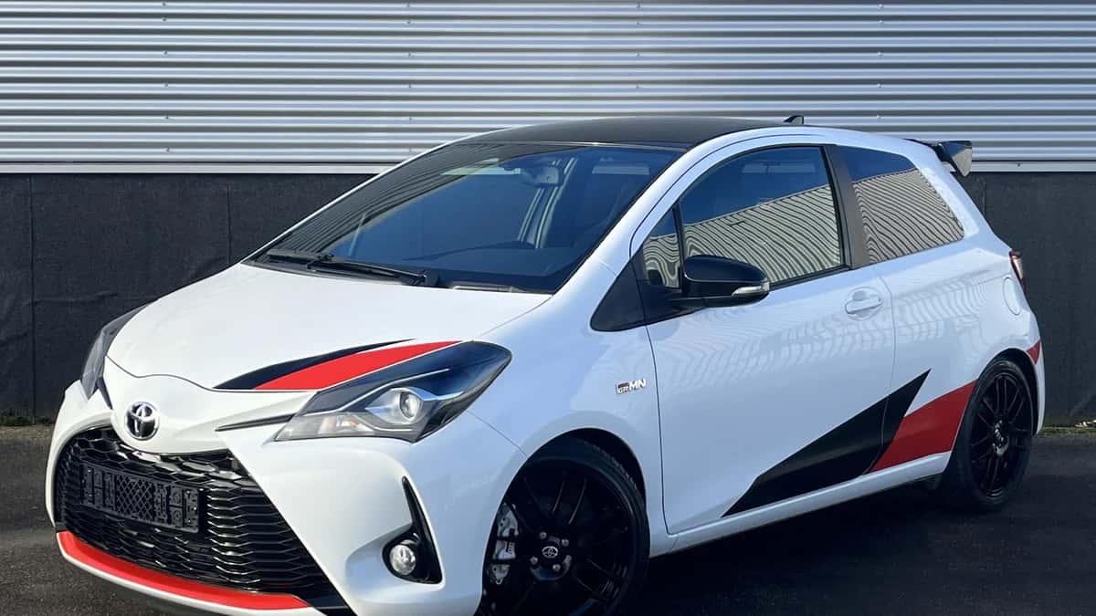 Toyota Yaris (2018) — foto 1