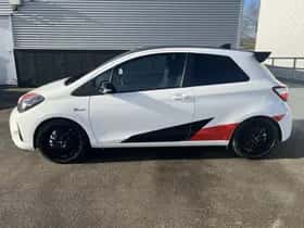 Toyota Yaris (2018) thumbnail 3