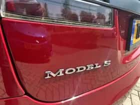 Tesla Model S (2018) thumbnail 44