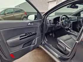 Kia Sportage (2016) thumbnail 81