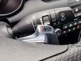 Kia Sportage (2016) thumbnail 96