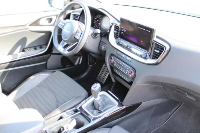 Kia XCeed (2023) thumbnail 12