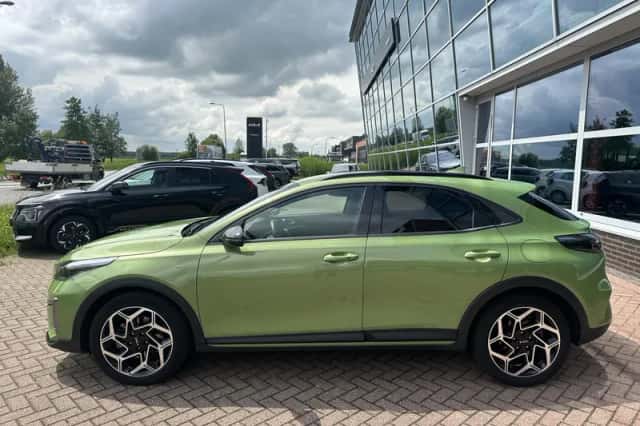 Kia XCeed (2023) thumbnail 3