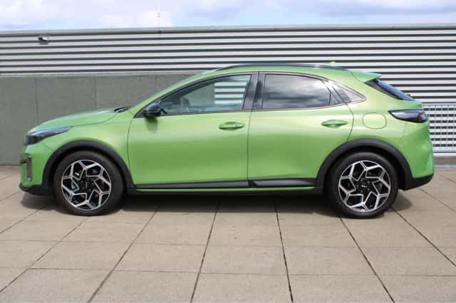 Kia XCeed (2023) thumbnail 4