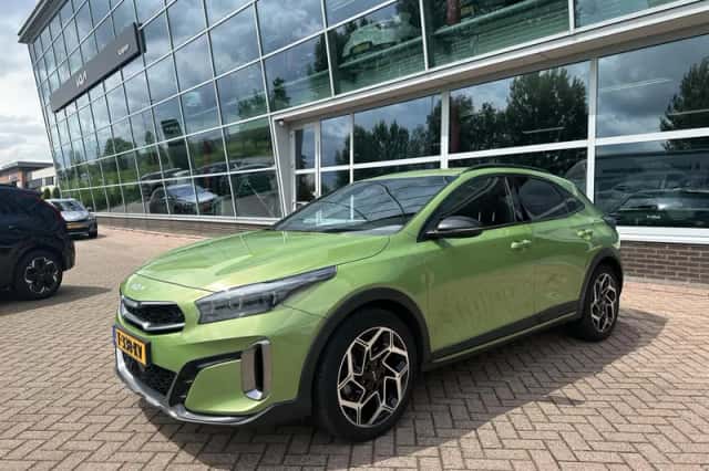 Kia XCeed (2023) thumbnail 4
