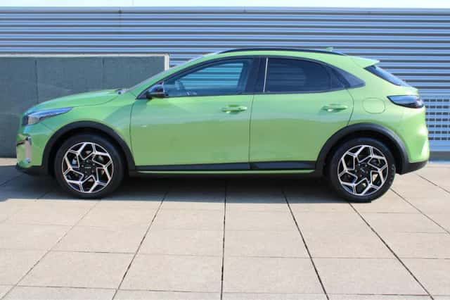 Kia XCeed (2023) thumbnail 4
