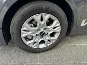 Kia Ceed (2024) thumbnail 3