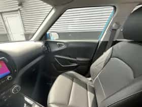 Kia Soul EV (2024) thumbnail 57