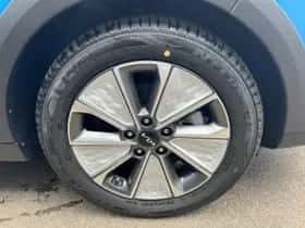Kia Soul EV (2024) thumbnail 8