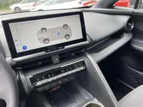 Toyota C-HR (2024) thumbnail 15