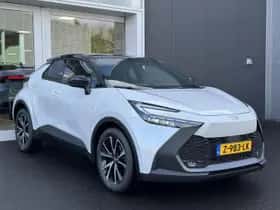 Toyota C-HR (2024) thumbnail 3