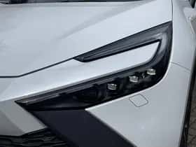 Toyota C-HR (2024) thumbnail 42