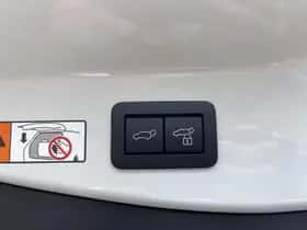 Toyota C-HR (2024) thumbnail 65