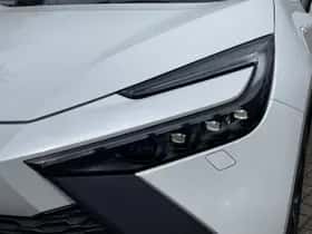 Toyota C-HR (2024) thumbnail 8