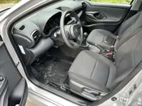 Toyota Yaris (2020) thumbnail 6