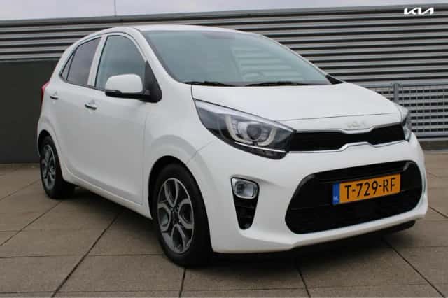 Kia Picanto (2023) thumbnail 2