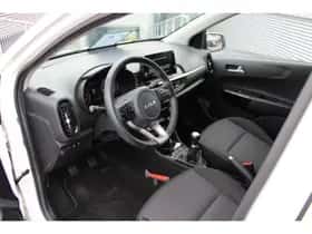 Kia Picanto (2023) thumbnail 16