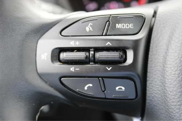 Kia Picanto (2023) thumbnail 20