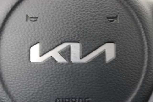 Kia Picanto (2023) thumbnail 21