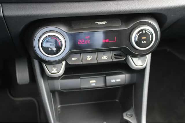 Kia Picanto (2023) thumbnail 24
