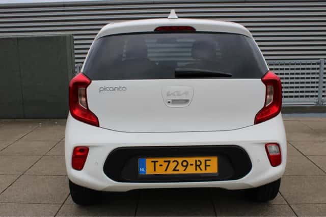 Kia Picanto (2023) thumbnail 6