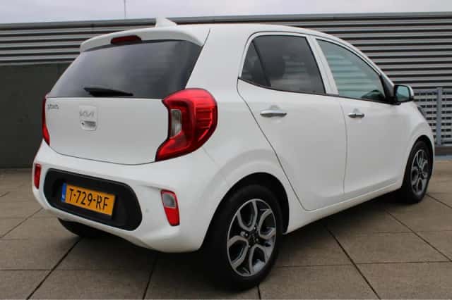 Kia Picanto (2023) thumbnail 7