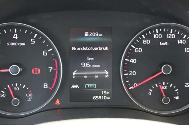 Kia Stonic (2023) thumbnail 18