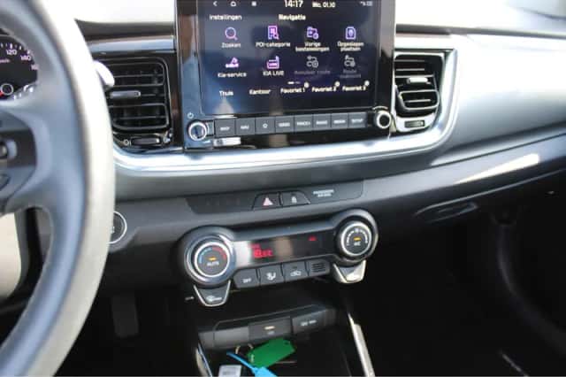 Kia Stonic (2023) thumbnail 21