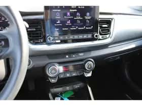 Kia Stonic (2023) thumbnail 21