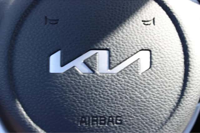 Kia Stonic (2023) thumbnail 28