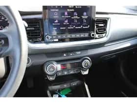 Kia Stonic (2023) thumbnail 62