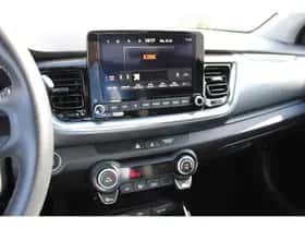 Kia Stonic (2023) thumbnail 63