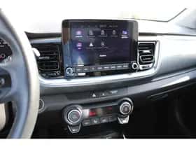 Kia Stonic (2023) thumbnail 65