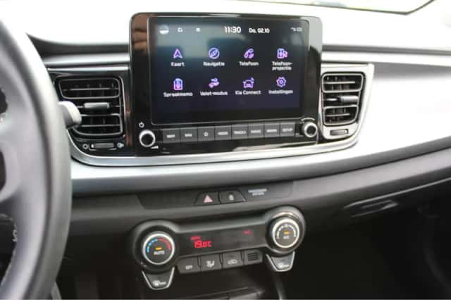 Kia Rio (2022) thumbnail 21