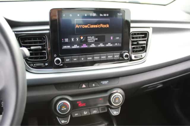 Kia Rio (2022) thumbnail 23