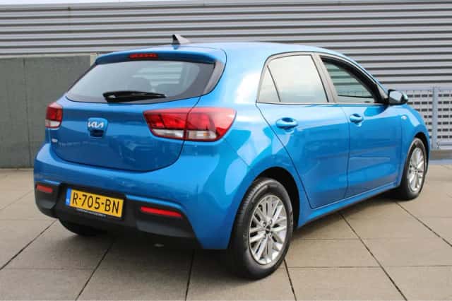 Kia Rio (2022) thumbnail 7