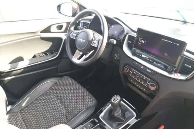 Kia Ceed Sportswagon (2024) thumbnail 14