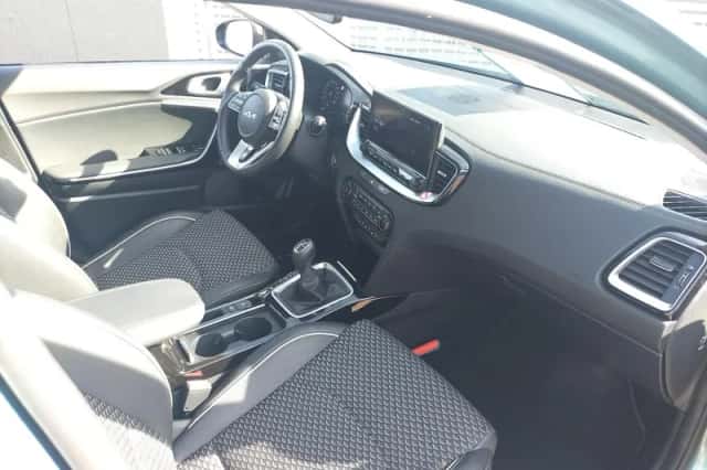 Kia Ceed Sportswagon (2024) thumbnail 15