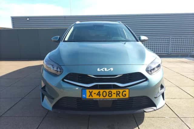 Kia Ceed Sportswagon (2024) thumbnail 4